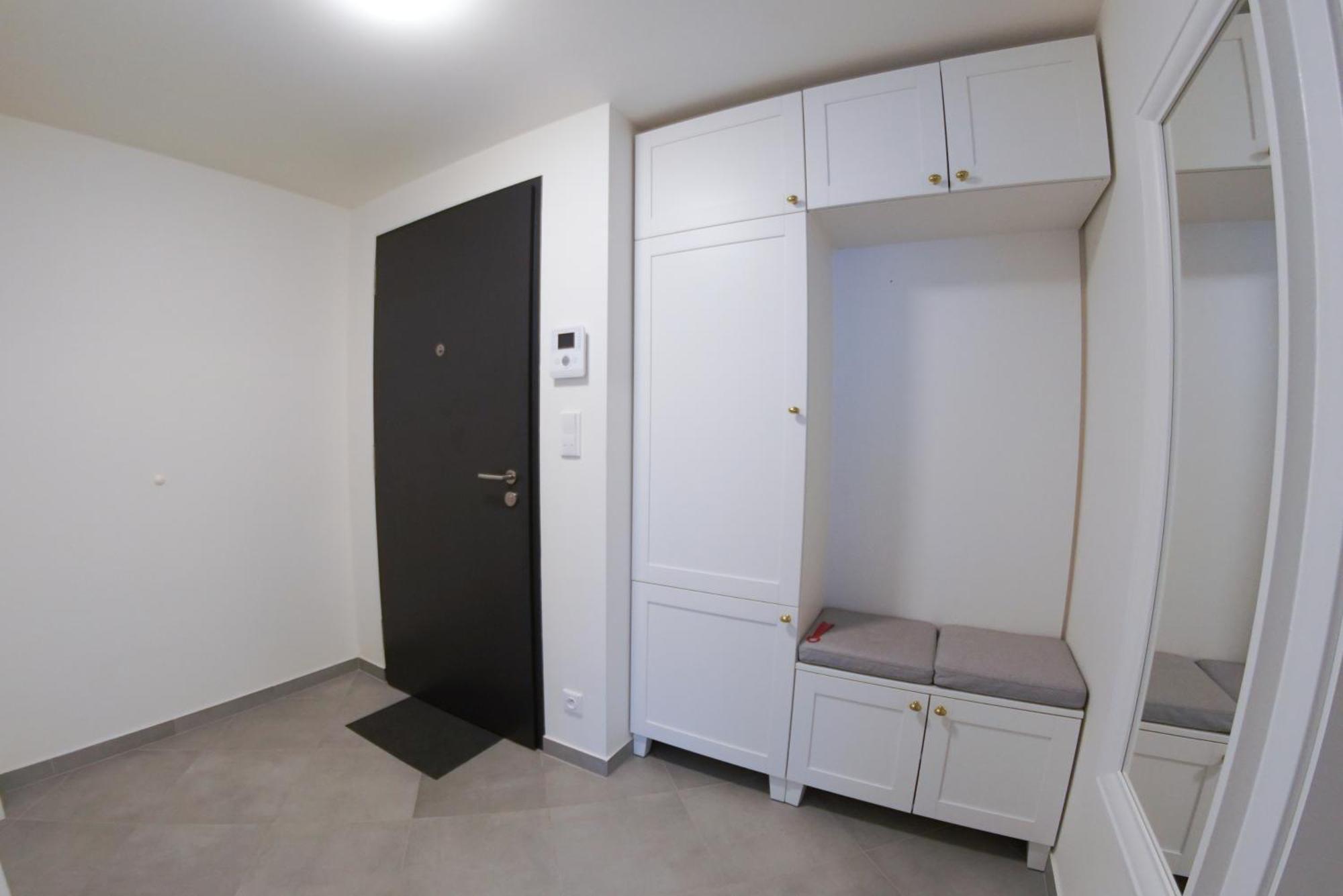 Holesovice Delight: Modern Comfort With A Twist In Prague 7 Exterior foto