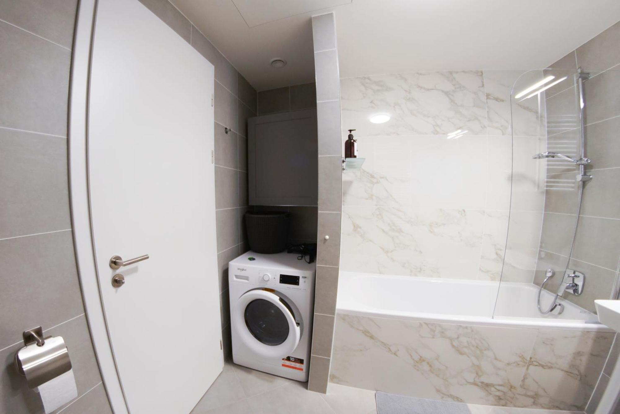 Holesovice Delight: Modern Comfort With A Twist In Prague 7 Exterior foto