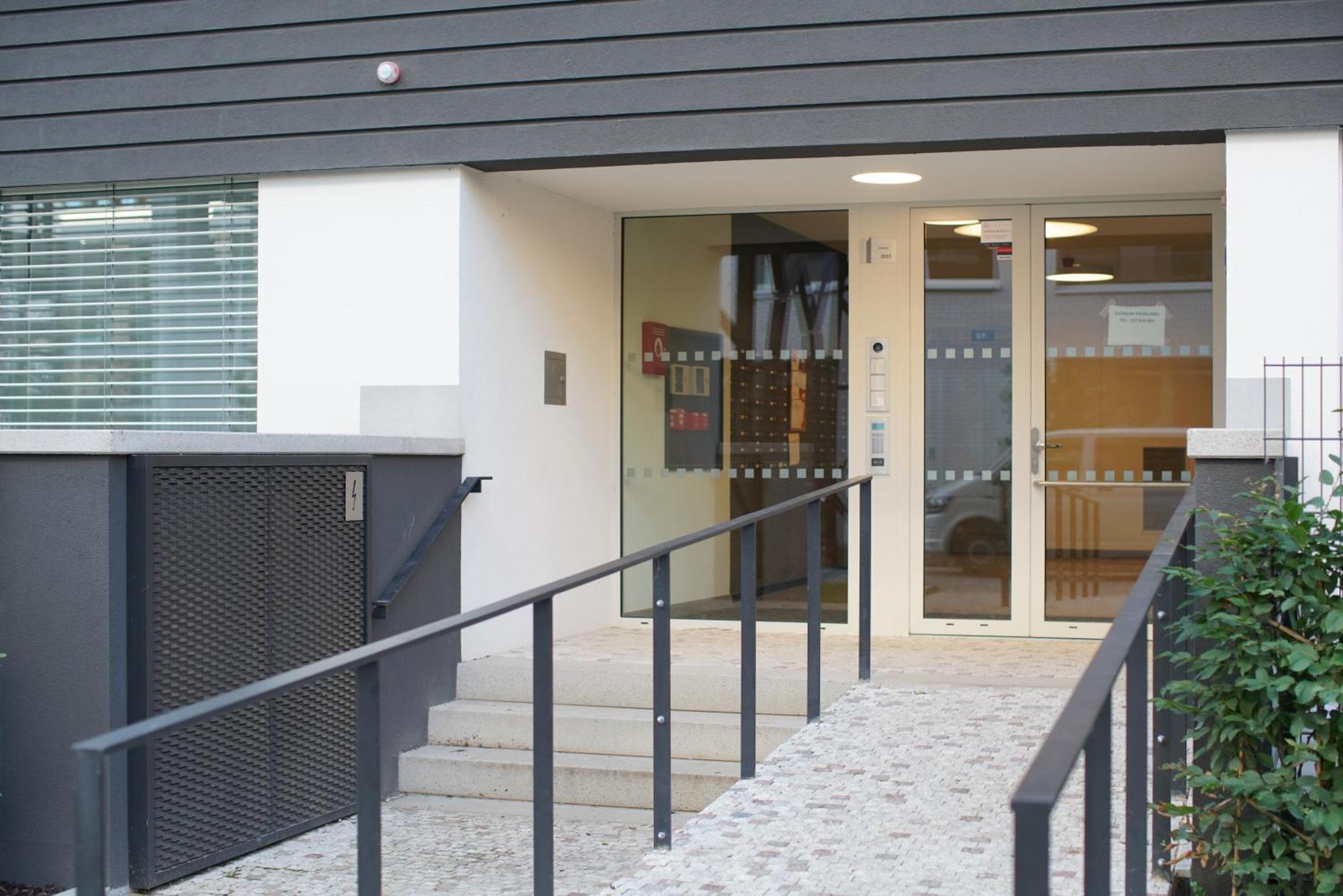 Holesovice Delight: Modern Comfort With A Twist In Prague 7 Exterior foto